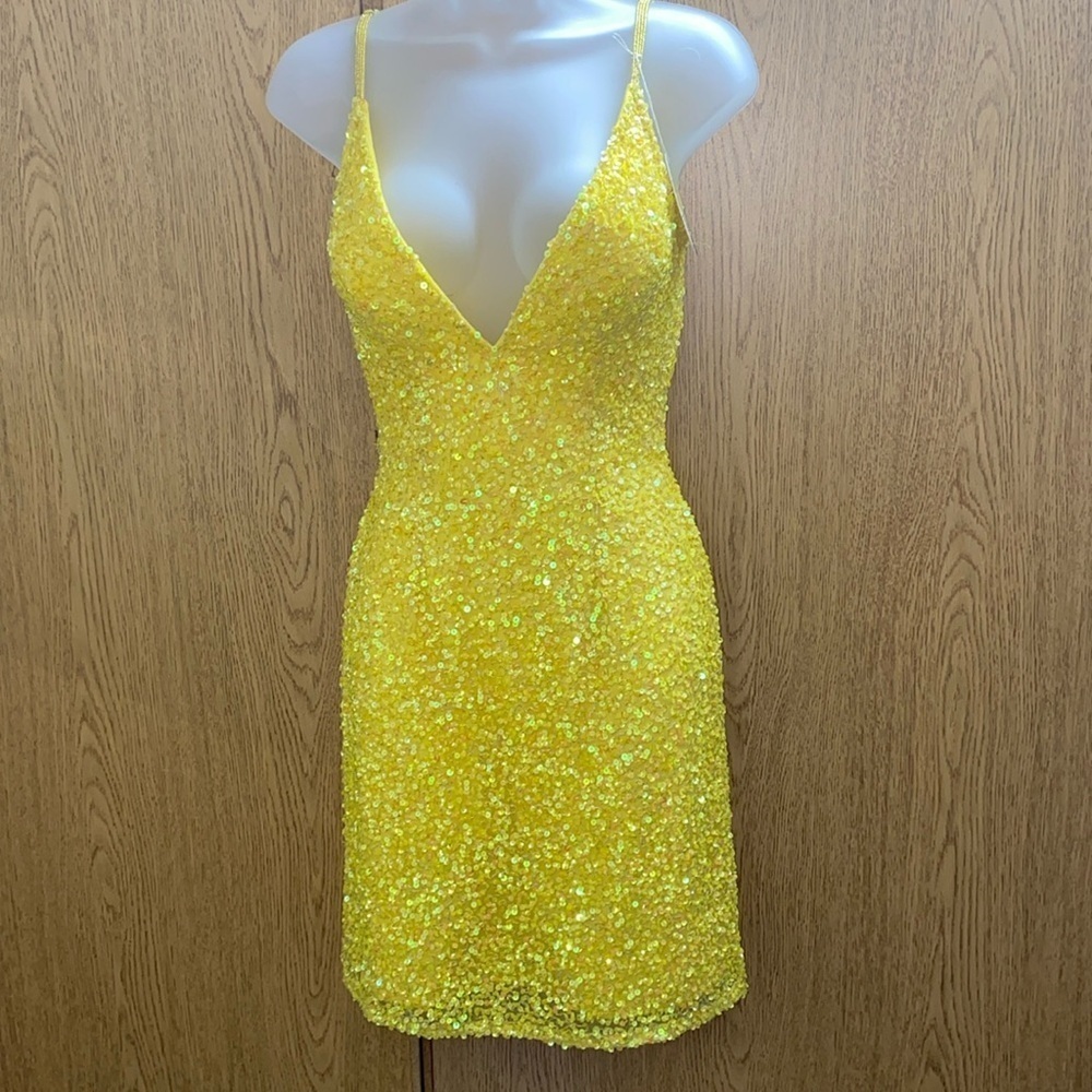 Ashley Lauren Yellow sequined dress sz 2 NWOT